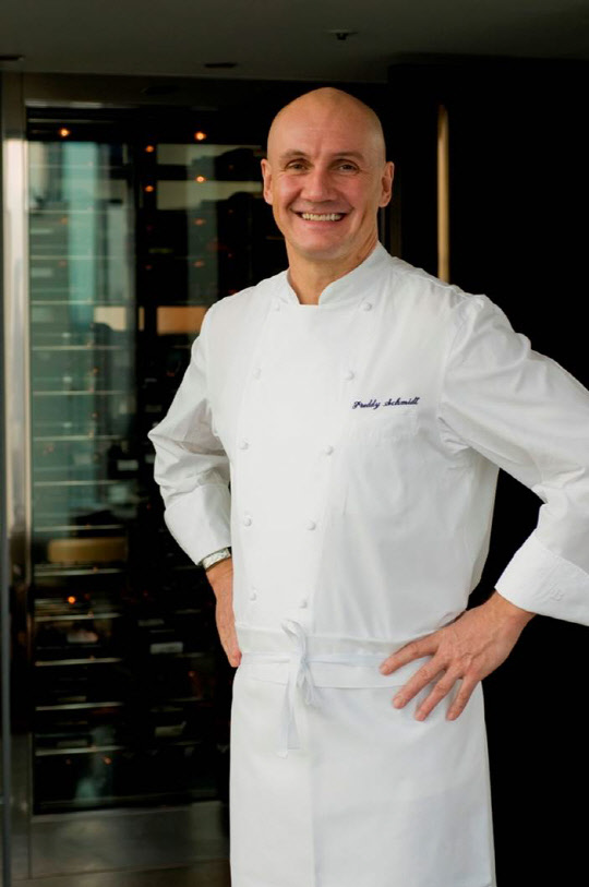 노보텔 앰배서더 서울 강남 호텔이 3월 1일부로 프레디 슈미트(Freddy Schmidt)를 지역 총괄 쉐프(New Area Chef)로 선임했다고 밝혔다. 슈미트 쉐프는 프랑스 출신으로 14살부터 요리를 시작해 다년간 프랑스 독일 캐나다 영국 일본 등지의 호텔과 유수 레스토랑에서 다양한 경력을 쌓아온 실력파다. 노보텔 앰배서더 서울 강남 제공